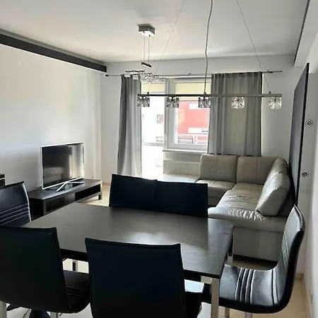 Piekny Apartament Blisko Malty Z Garazem Daire